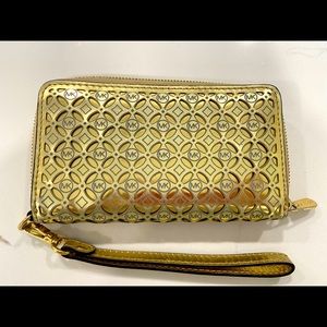Michael Kors wallet/clutch gold